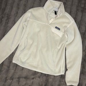 Patagonia fleece pullover with pockets